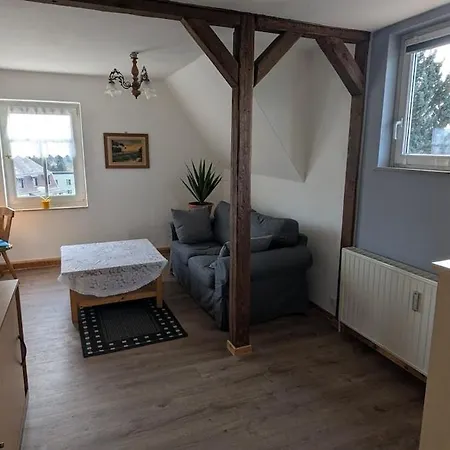 Ruhiges Dachgeschoss-apartment Im Suedosten Von *