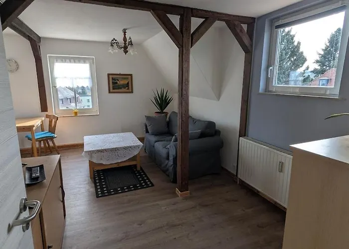 Ruhiges Dachgeschoss-apartment Im Suedosten Von *