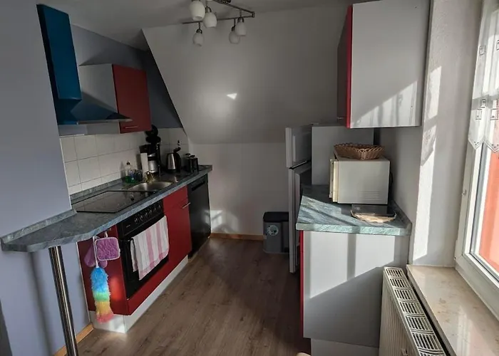 Ruhiges Dachgeschoss-apartment Im Suedosten Von *