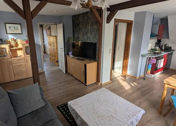 Ruhiges Dachgeschoss-apartment Im Suedosten Von *