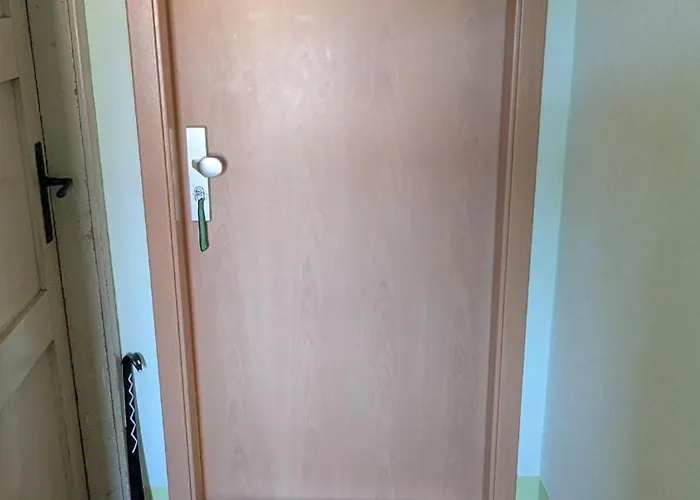 Apartament Ruhiges Dachgeschoss-apartment Im Suedosten Von *